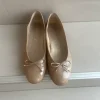 Ballerinas aus Lackleder von Gabor, Gr. 40
