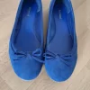 Ballerinas in royalblau, Größe 39