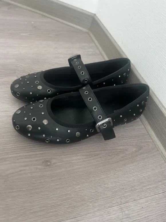 Ballerina’s met studs
