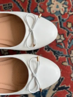Ballerinas mit Schleife