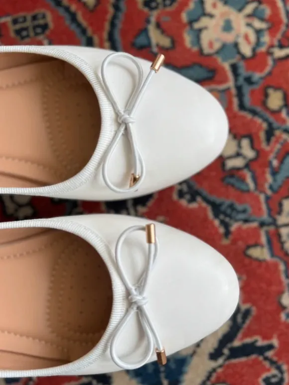 Ballerinas mit Schleife