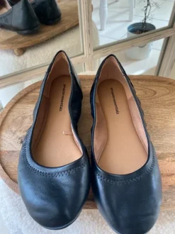Ballerinas schwarz Amazon essentials 38