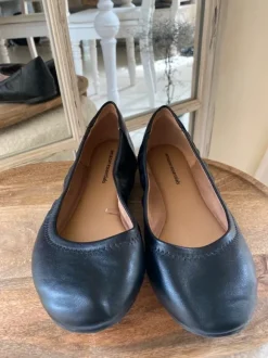 Ballerinas schwarz Amazon essentials 38