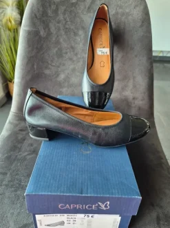 Ballerines noires pointure 36,neuf.Caprice.