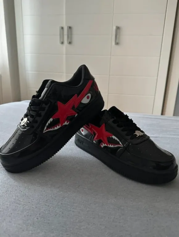 BAPE (A Bathing Ape)