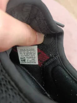 Baskets Yeezy 350 taille 39 Neuves Noir Gris