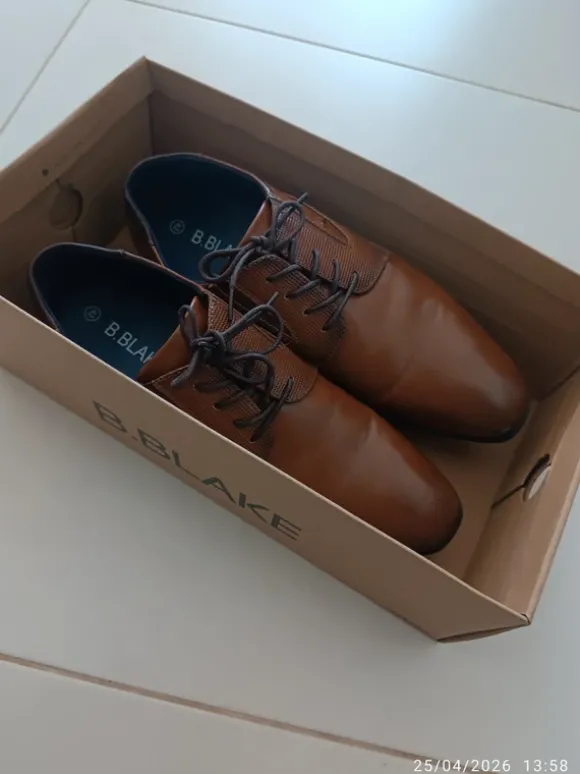 B.Blake Man classic shoes 42.
