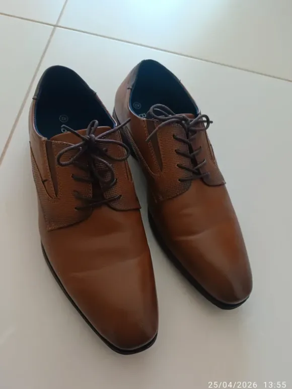 B.Blake Man classic shoes 42.