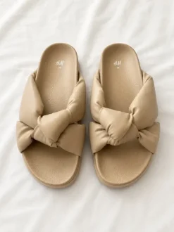 Beige gepolsterte H&M Slides / Sandalen Gr. 38