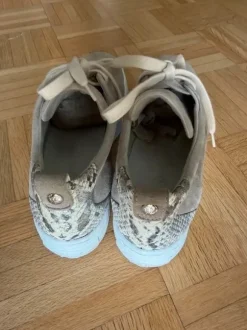 beige luxury Sneaker Paul green super soft