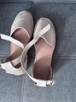 Beige Sommerschuhe