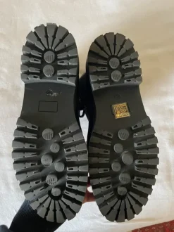 Bequeme Schwarze Stiefel 39