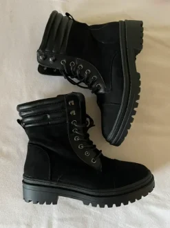 Bequeme Schwarze Stiefel 39
