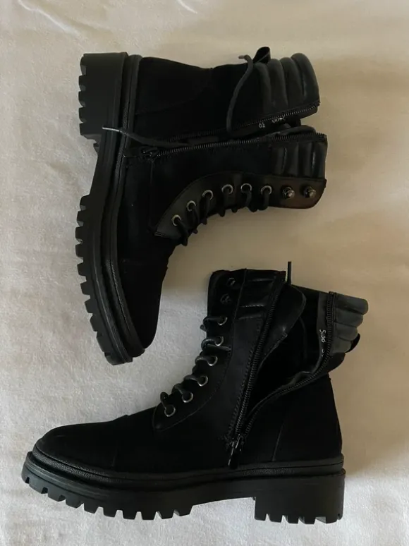 Bequeme Schwarze Stiefel 39