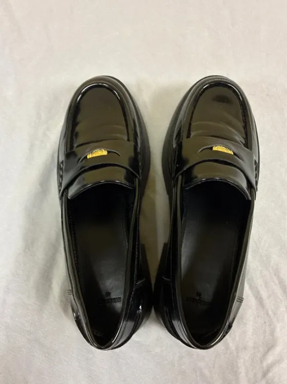 Bershka Schuhe loafer Schulmokassins 40 schwarz neu