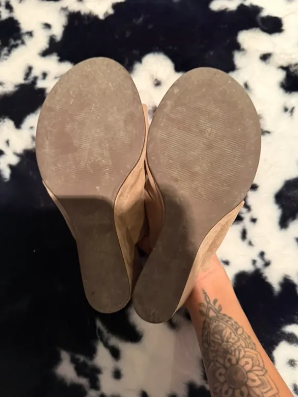 Bershka wedge heel 37 Creme beige