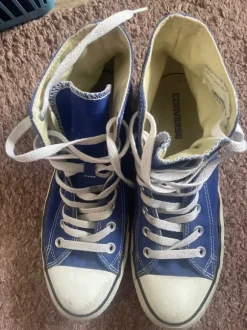 Blaue conserve chucks