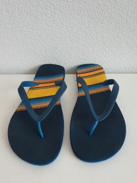 Blauwe teenslippers, mt 45 / 46 Olaian