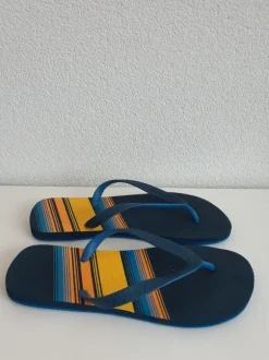 Blauwe teenslippers, mt 45 / 46 Olaian