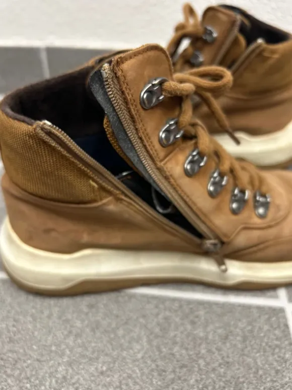 Boots superfit