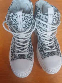 Boots/Sneaker