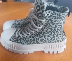 Boots/Sneaker