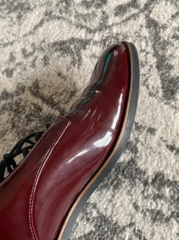 Bordeauxrote Lackschuhe Schnürer Gr. 38