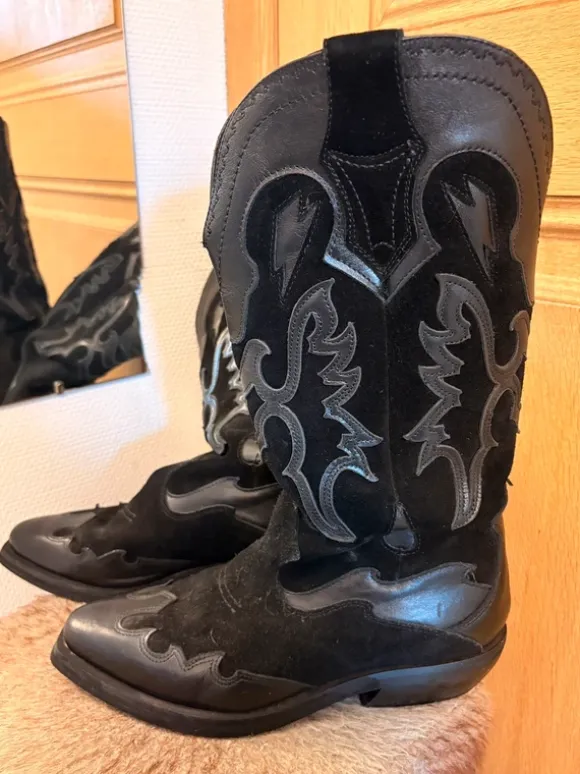 Bottes de cow-boy 🖤