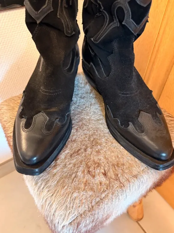 Bottes de cow-boy 🖤