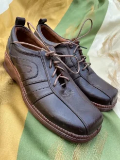 Braune Anzugs Schuhe