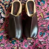 Braune Esprit Leder Clogs