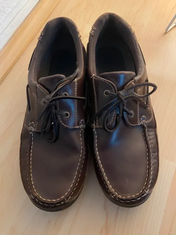 Braune Pierre Cardin Bootsschuhe