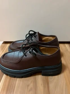 Brauner eleganter Loafer