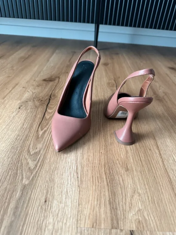 Brauner High Heel 39