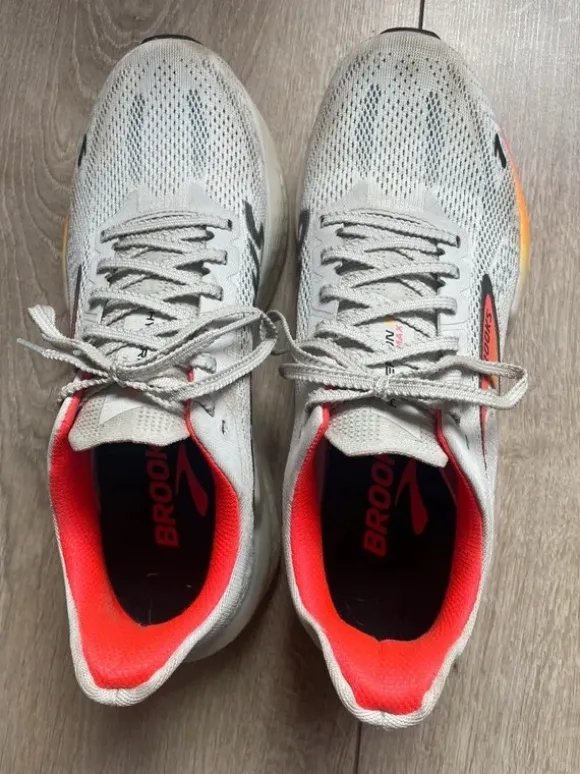 Brooks Laufschuhe Hyperion Max 40,5