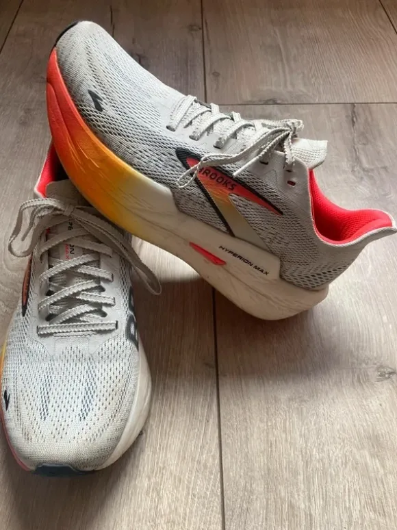 Brooks Laufschuhe Hyperion Max 40,5