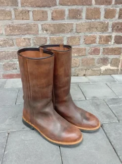 Bruine laarsjes