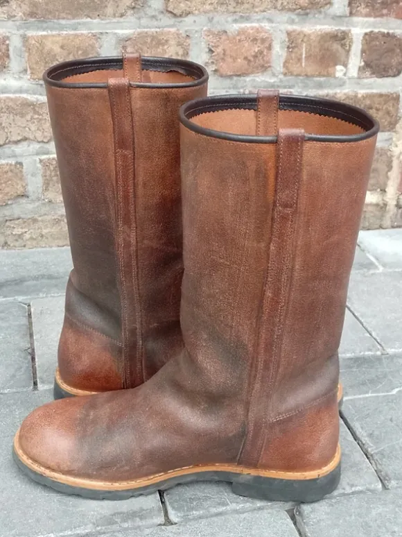 Bruine laarsjes