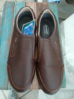 Bruine mannenschoenen nieuw