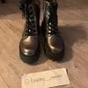 Buffalo ASPEN | Schnürstiefelette Plateau - pewter metallic