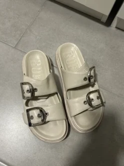 Buffalo Sandalen