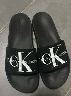 Calvin Klein Badelatschen Schlappen Slides Adiletten