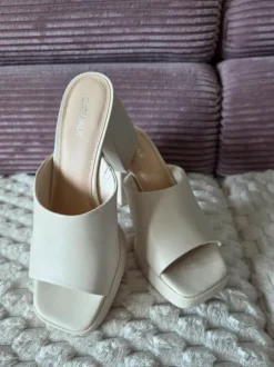 Catwalk Plateau Mules -Pantoletten beige Gr. 38