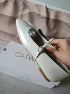 Catwalk Schuhe mit T-Steg Gr 40