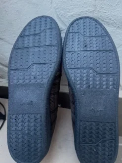 Chaussons homme confort à carreaux - Semelle rigide - Taille 44 - Neuve