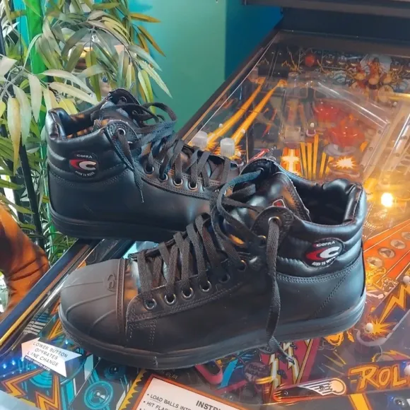 Chaussure de sécurité Cofra t44 ( comme neuf)