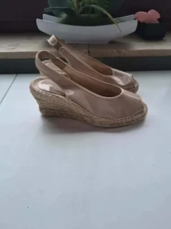 Chaussures à talon compensés taille 36