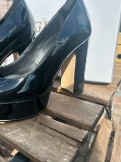 Chaussures à talons Guess