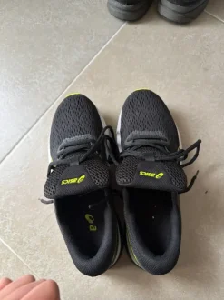 Chaussures asics