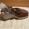 Chaussures d'été femme à talon semelle de corde pointure 39 ( Prix Ferme ) )